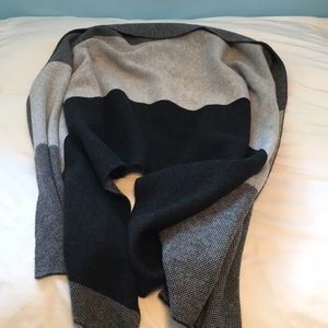 Vince Shawl (Wrap)